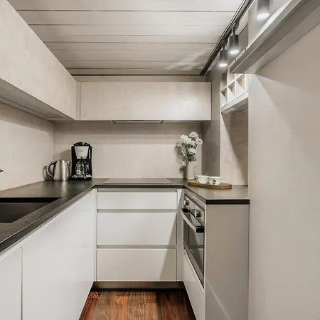 Glass Atelier - Loftaffair *